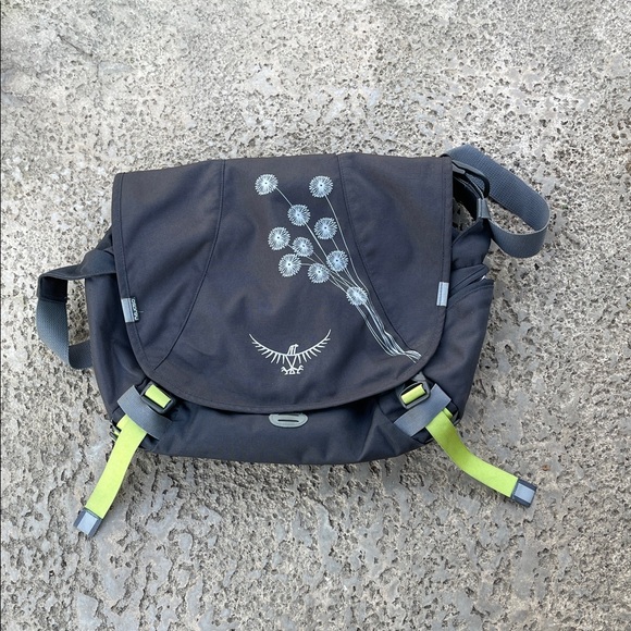 osprey black cross body bag Quasar Shoulder Sling Discover the perfect blend of style OSPREY Black Messenger Bag with